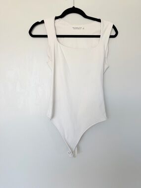 Abercrombie & Fitch White Scoop Neck Bodysuit